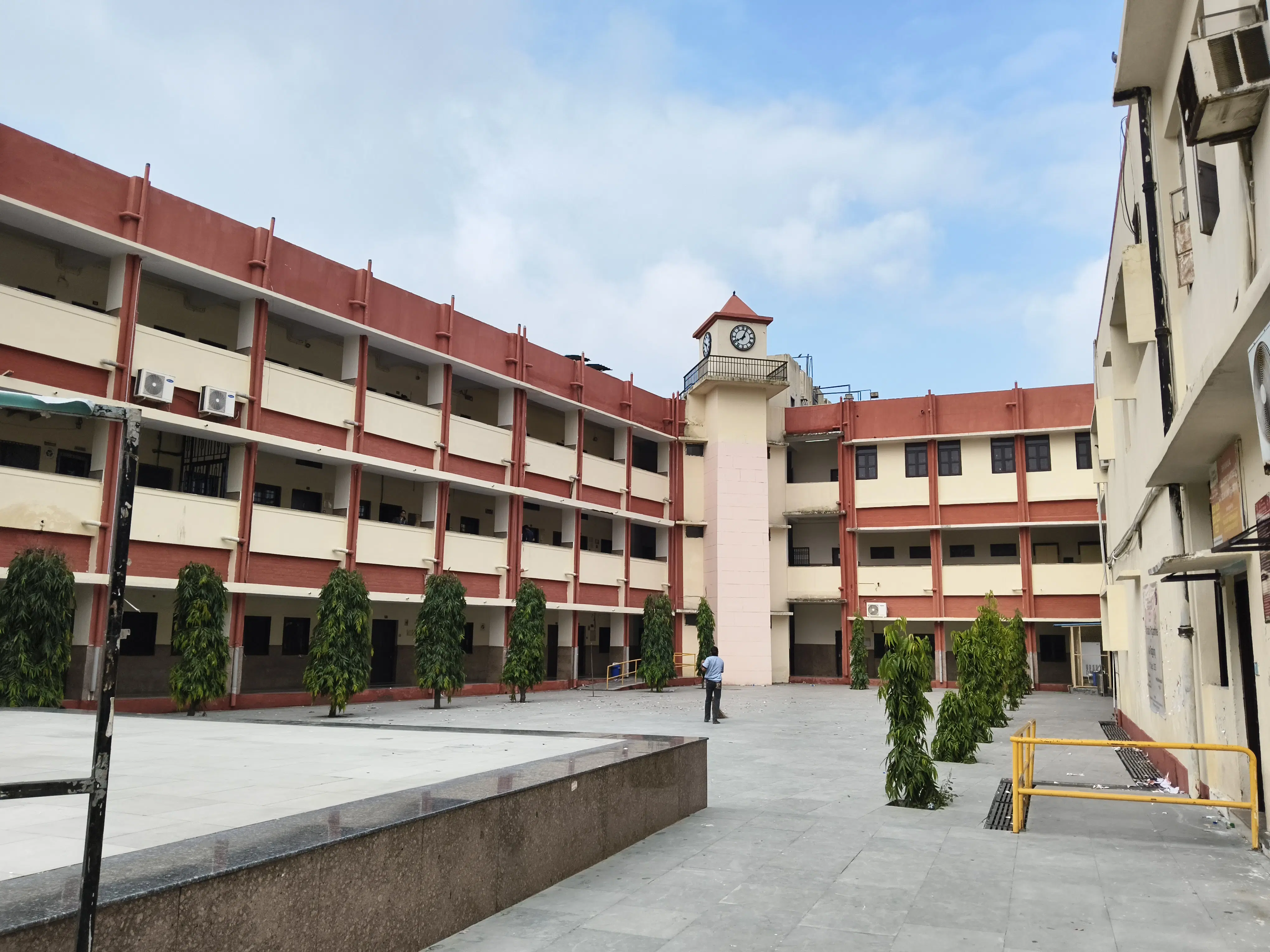 Shyam Lal College 